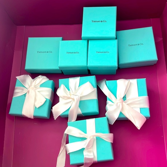 Tiffany paper jewellery boxes for sale - Picture 1 of 1